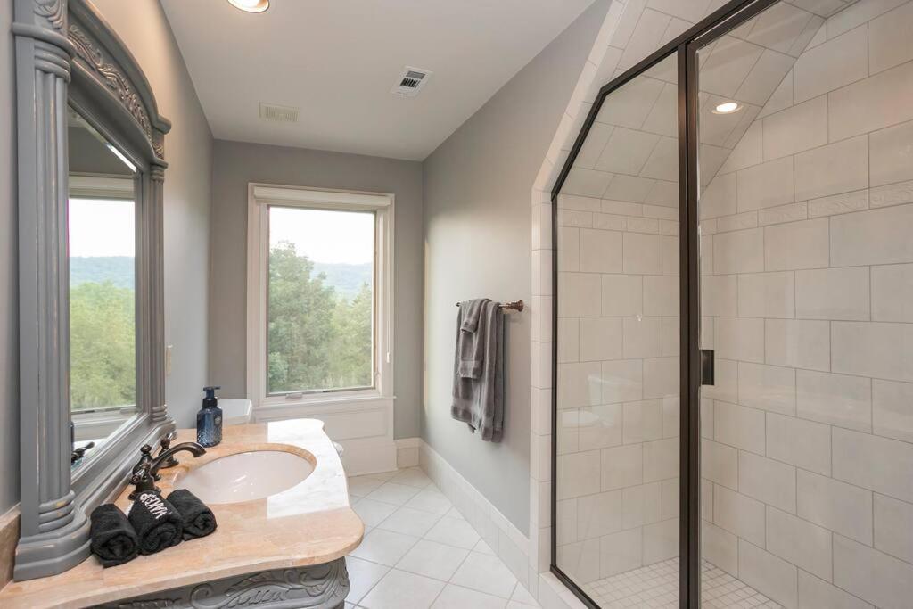 Supreme Luxury For Discerning Tastes Villa Nashville Buitenkant foto